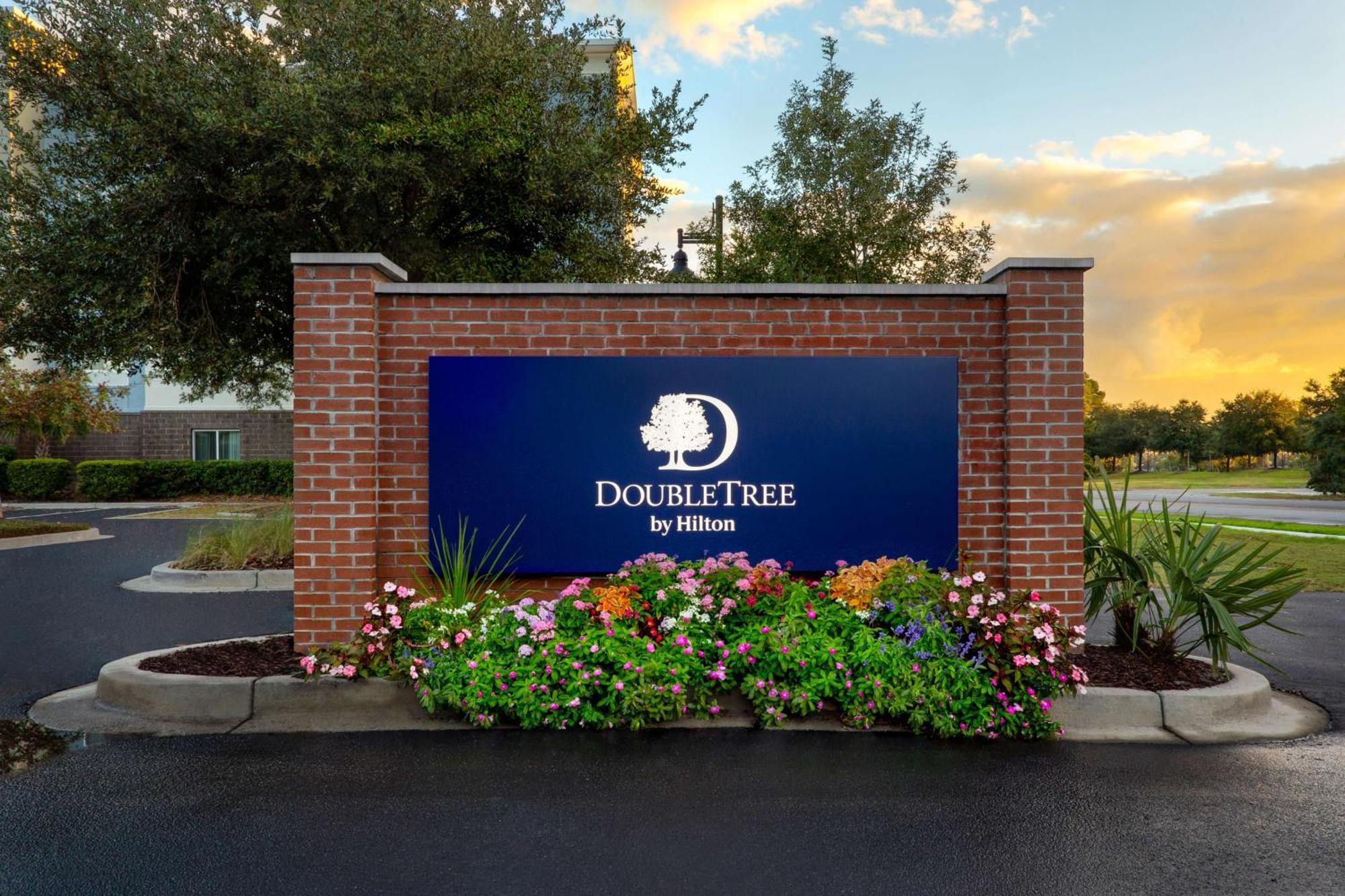 Hotel Doubletree By Hilton Charleston Mount Pleasant Exterior foto